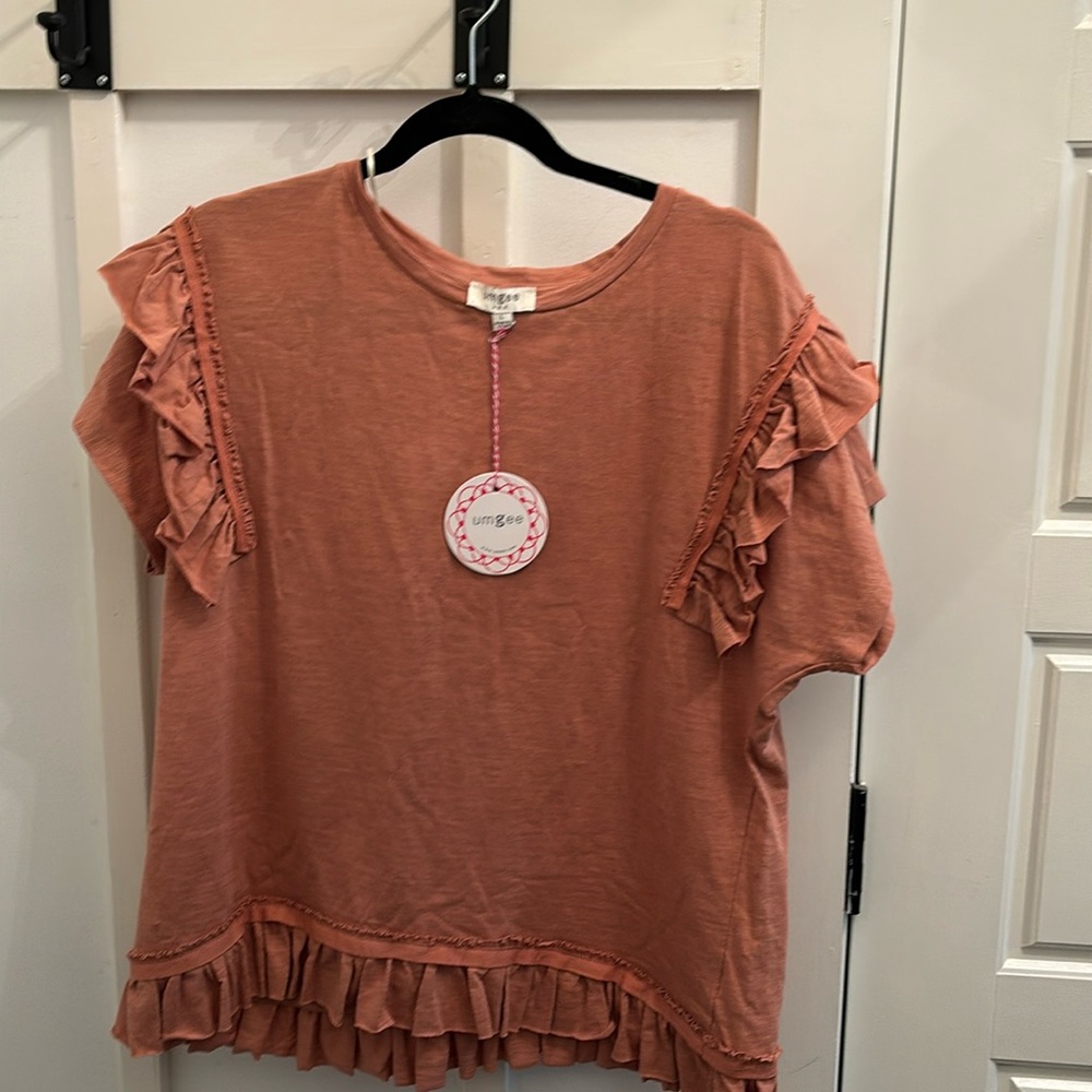 Umgee NWT Short sleeve ruffled top